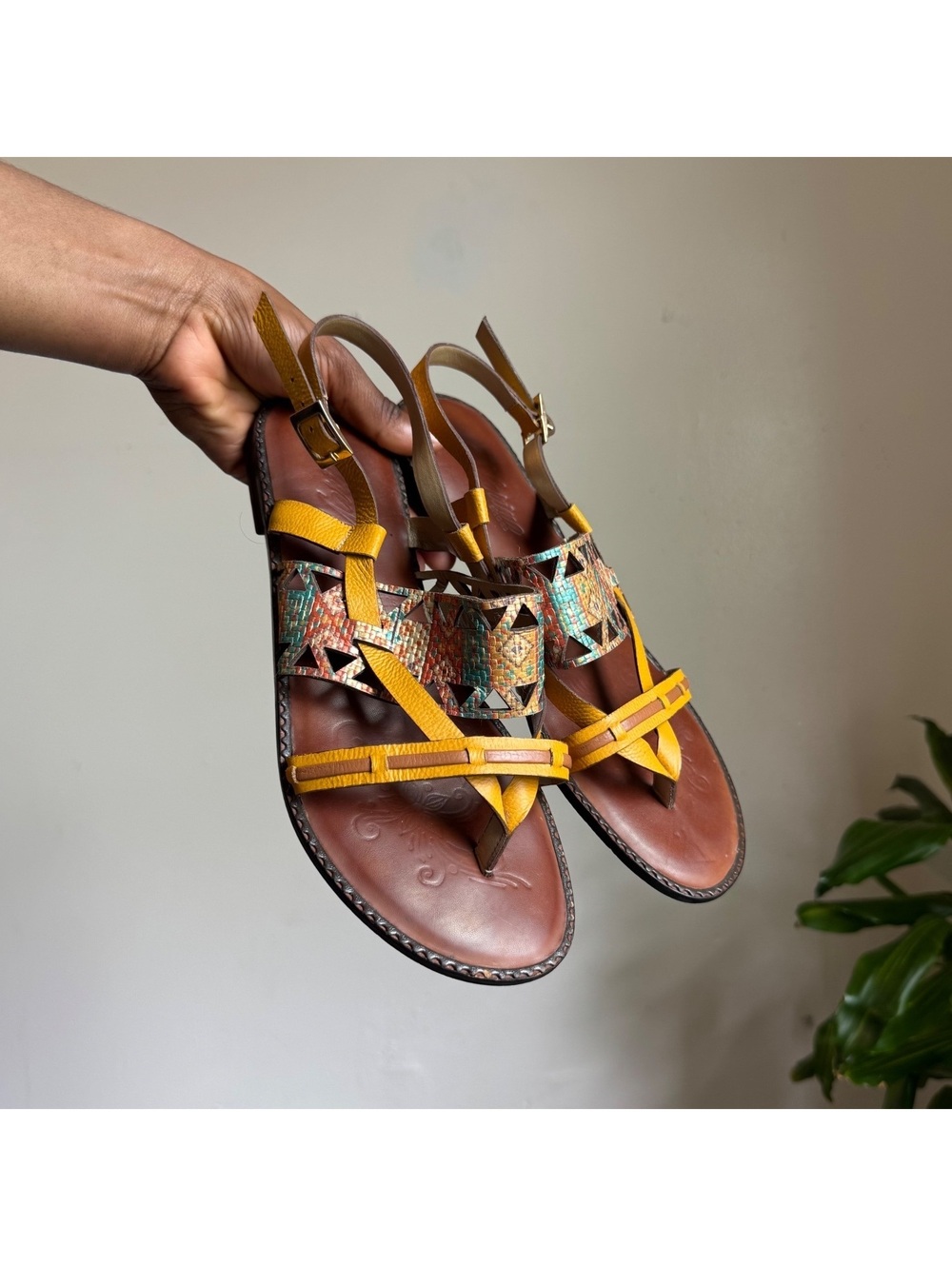 Vintage Marina Leather Cutout Sandals Yellow Multicolor Geometric US 9